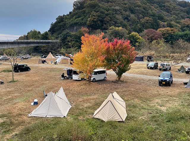 キャンプ、神奈川県愛川町の田代運動公園、中津川河川敷付近でバイクがパンク - キャンプ場